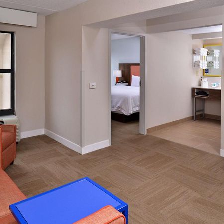Hampton Inn Henderson Exterior photo