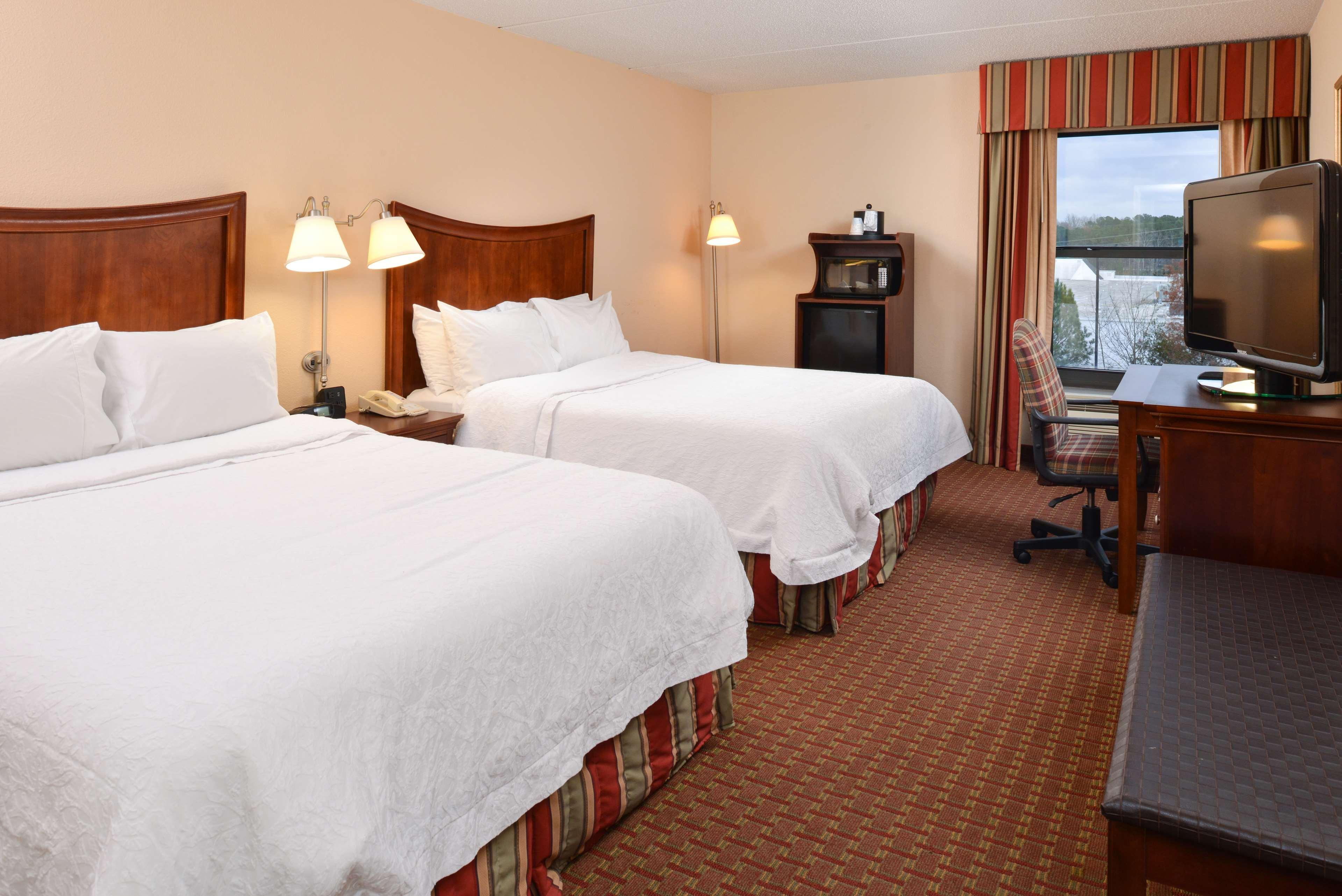 Hampton Inn Henderson Exterior photo