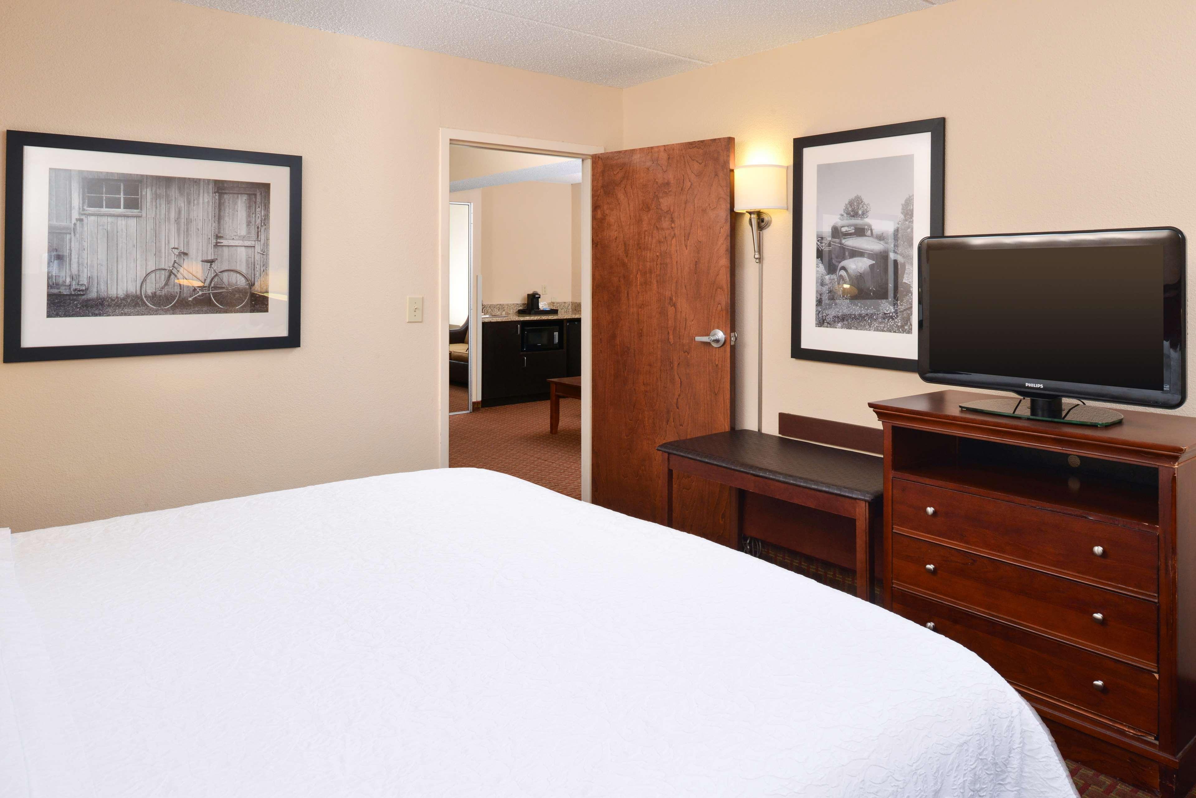 Hampton Inn Henderson Exterior photo