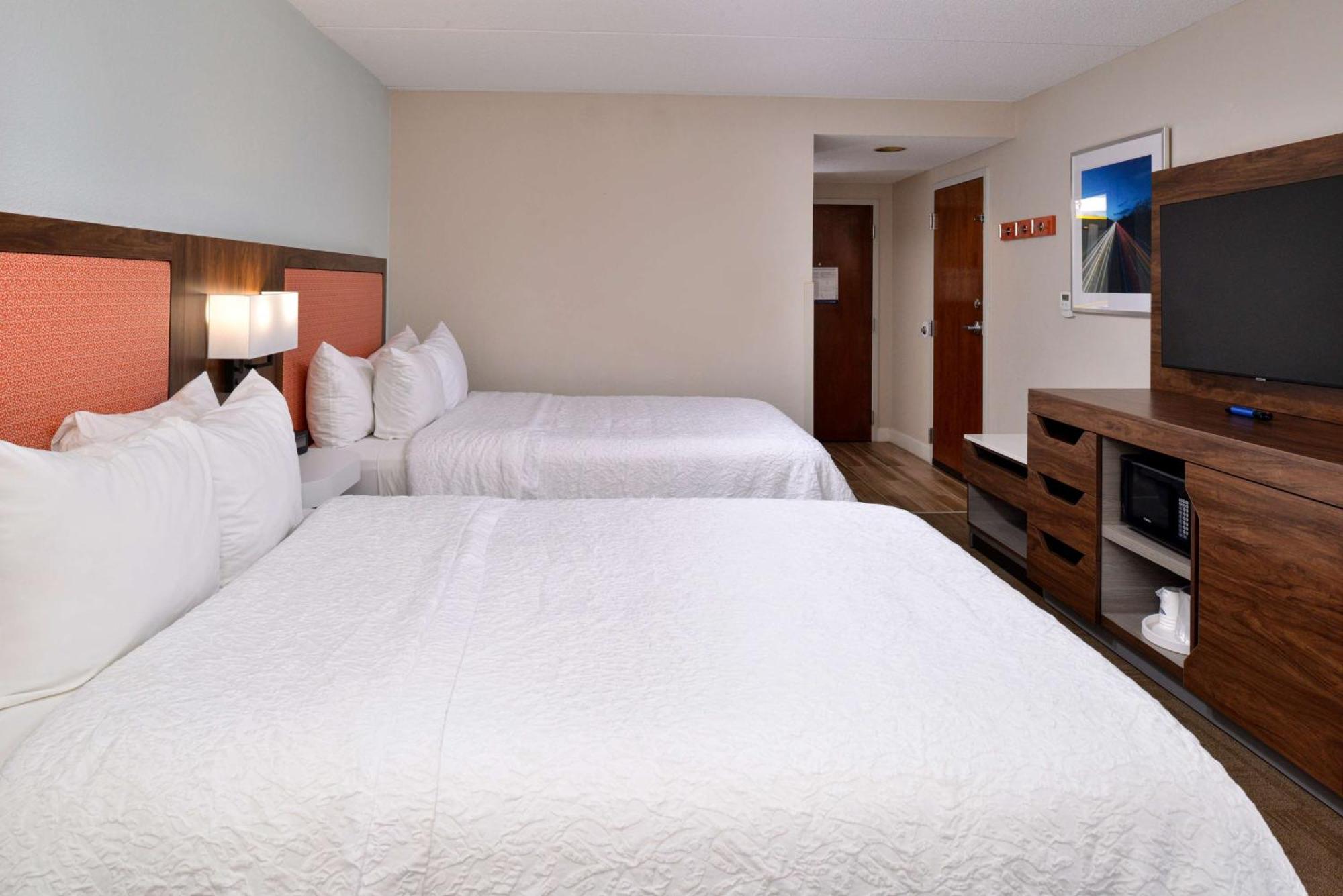 Hampton Inn Henderson Exterior photo